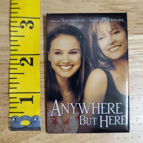 Vintage 1999 movie promo Anywhere But Here pin - Picture 4 of 5